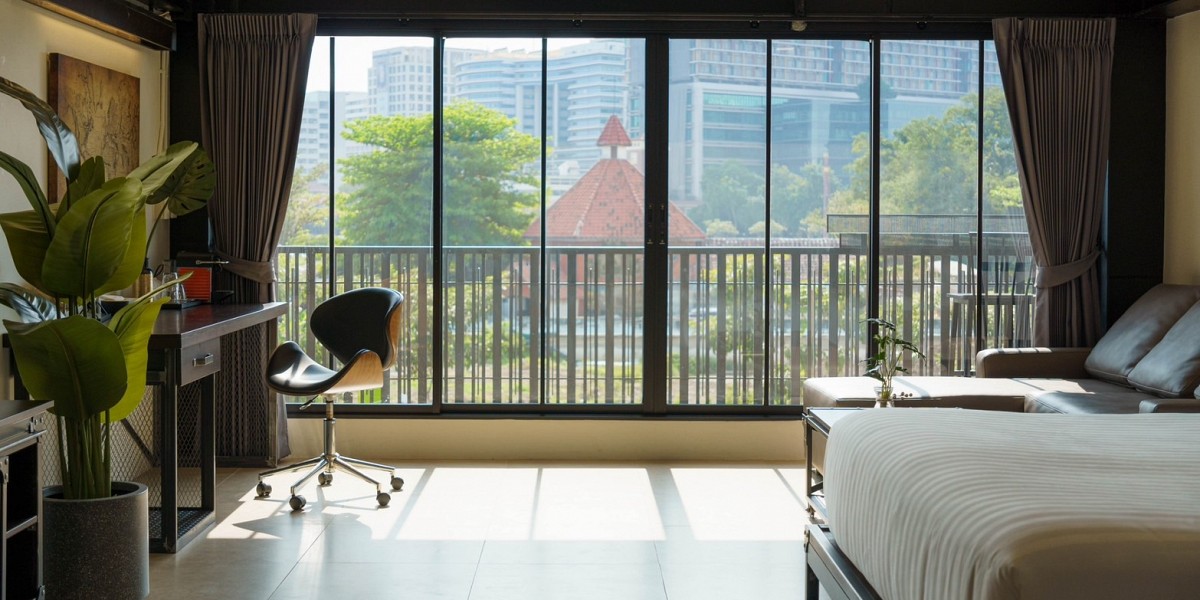 Premier Family Riverview Room