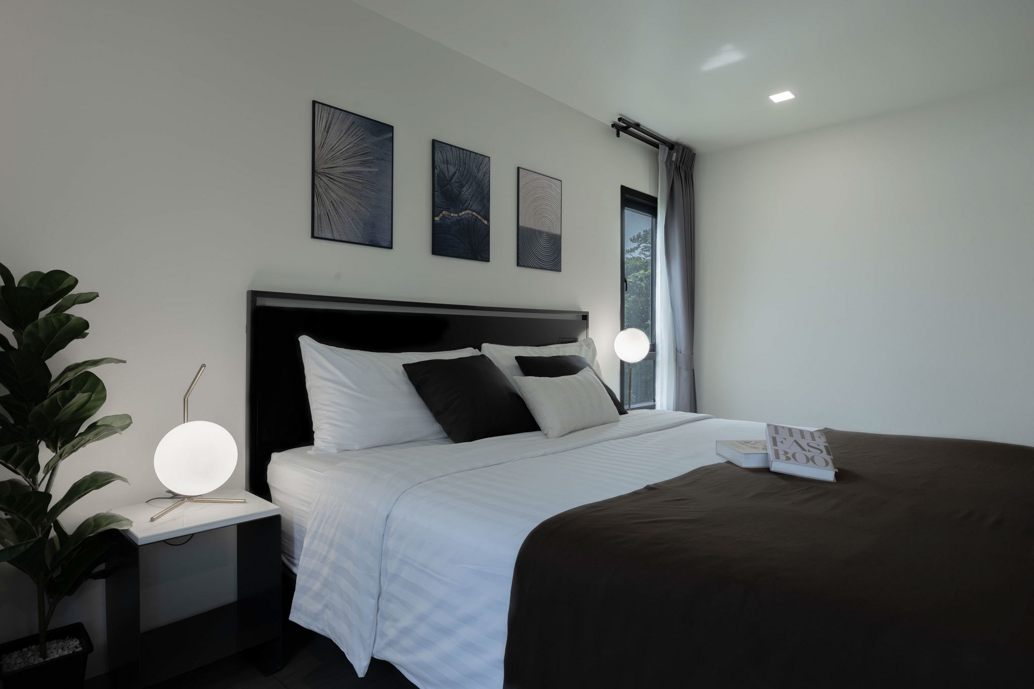 Deluxe King River View Room