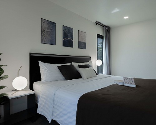 Deluxe King River View Room