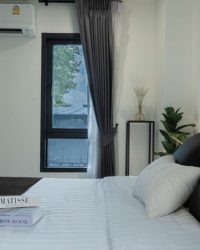 Deluxe King River View Room